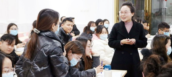 彬县 专家指导+名师授课+培优补弱+日清月结的教学模式