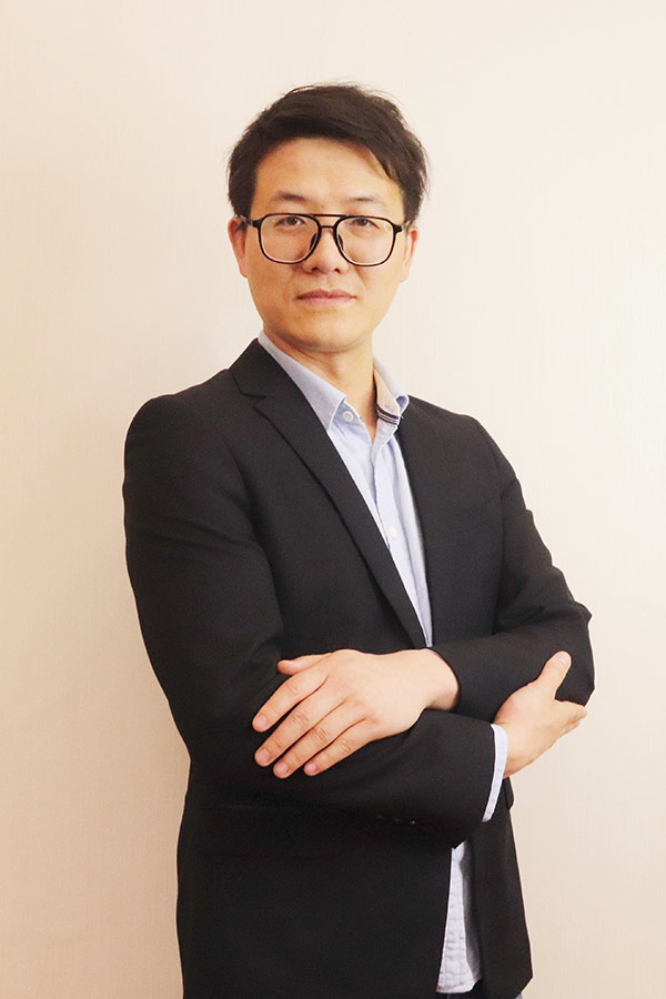 彬县李林科 本科学历,毕业于西安石油大学