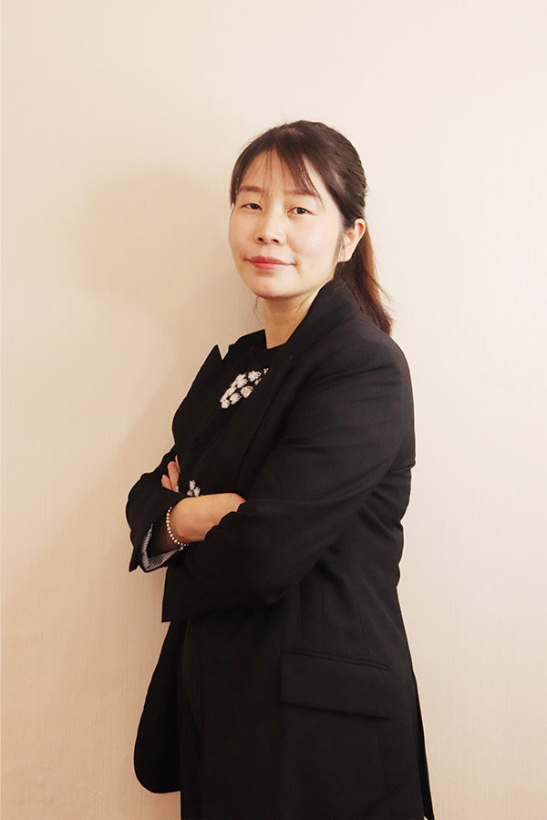 彬县吕瑶 本科学历,毕业于陕西师范大学