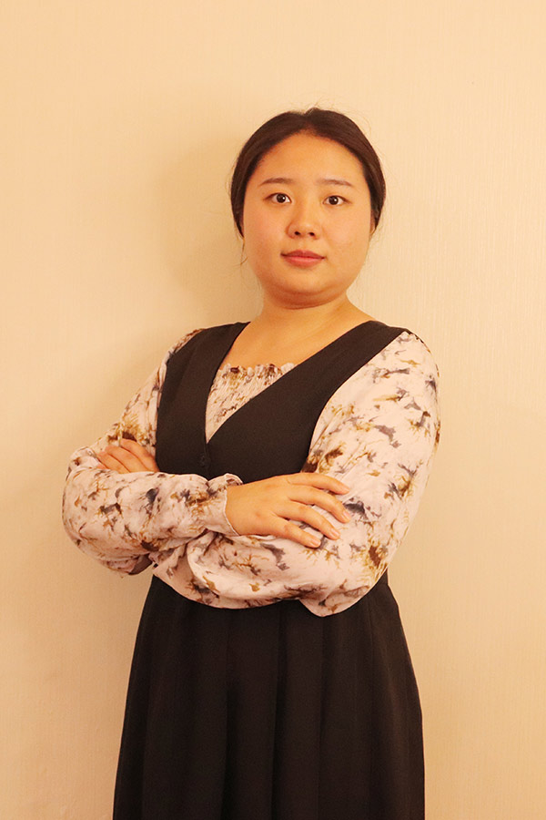 彬县何爱玲 本科学历，优秀班主任